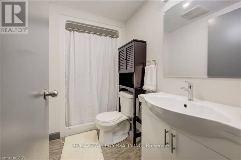 198 - 258A Sunview Street — photo 17 of 31