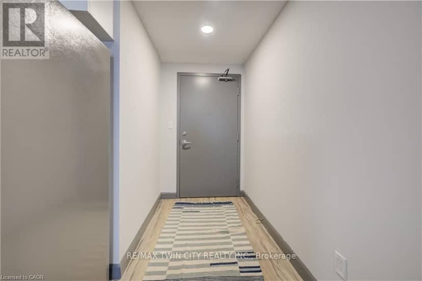 198 - 258A Sunview Street — photo 3 of 31