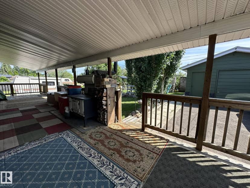 5319 44 AV — photo 37 of 40