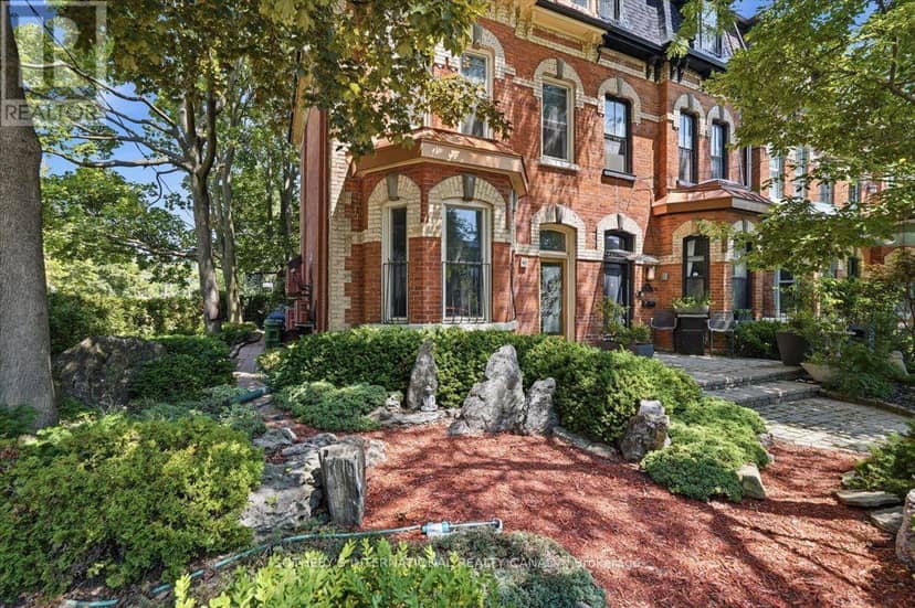 33 Rose Avenue — photo 3 of 40