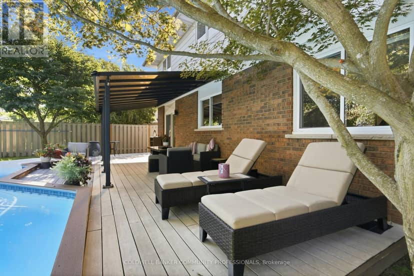 7 Apex Court — photo 39 of 40