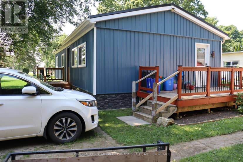 7 Maple St Street E — photo 16 of 17