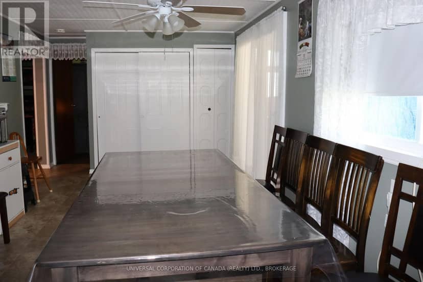 7 Maple St Street E — photo 8 of 17