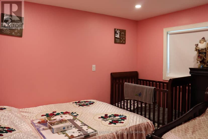 7 Maple St Street E — photo 9 of 17