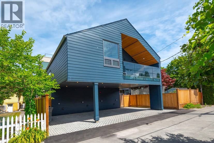 3122 W 11TH AVENUE, Vancouver