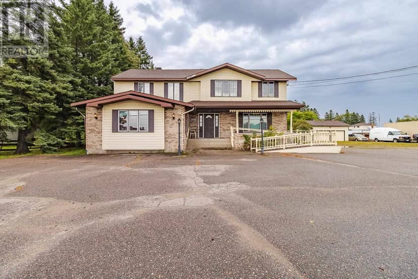 920 Great Northern RD, Sault Ste. Marie, photo 2