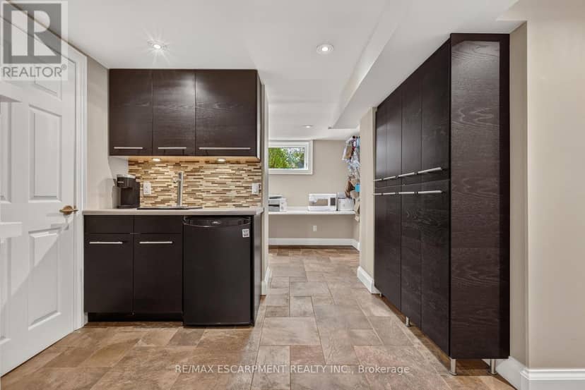 302 Harmony Road — photo 31 of 40