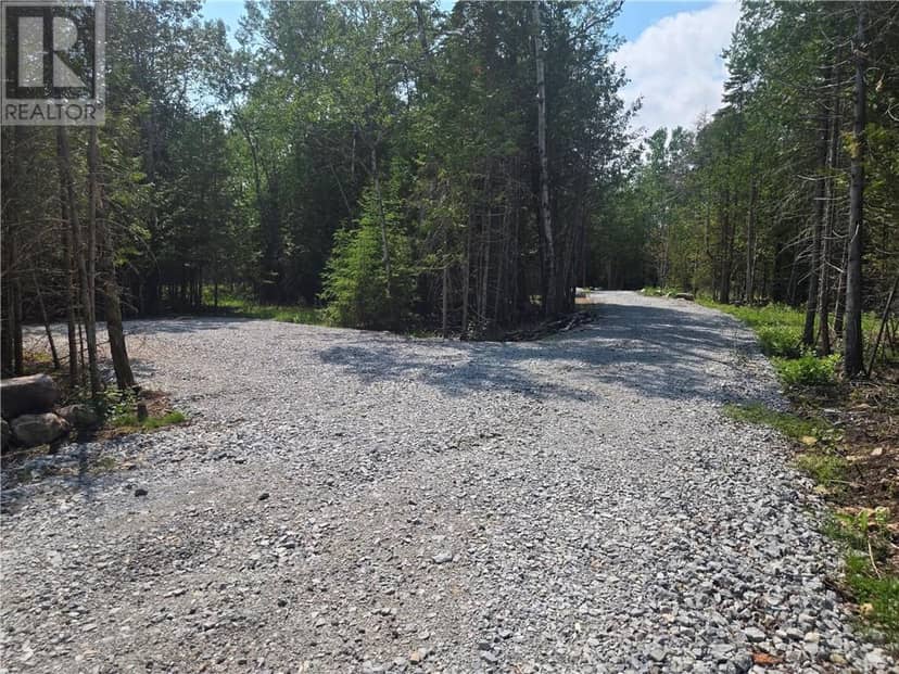 392 Goose Gap Cres. — photo 9 of 40