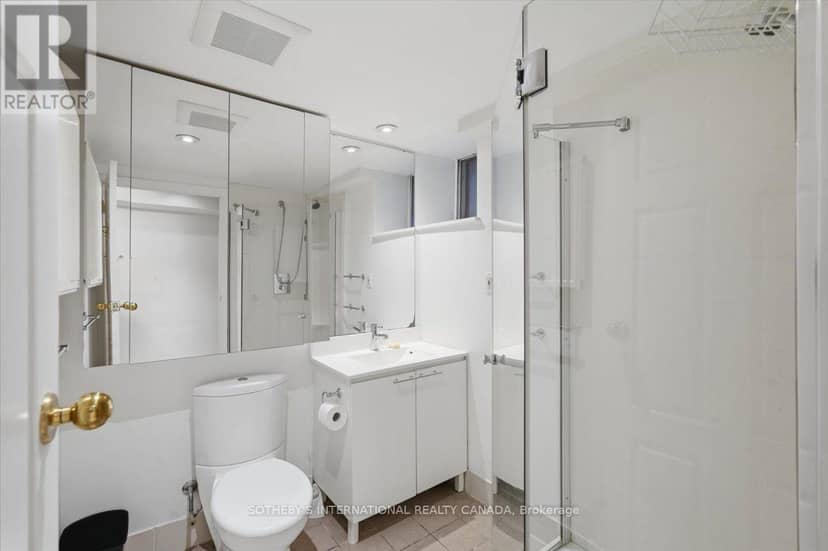 33 Rose Avenue — photo 37 of 40