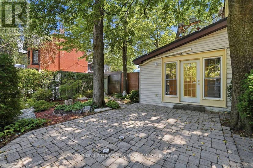 33 Rose Avenue — photo 39 of 40