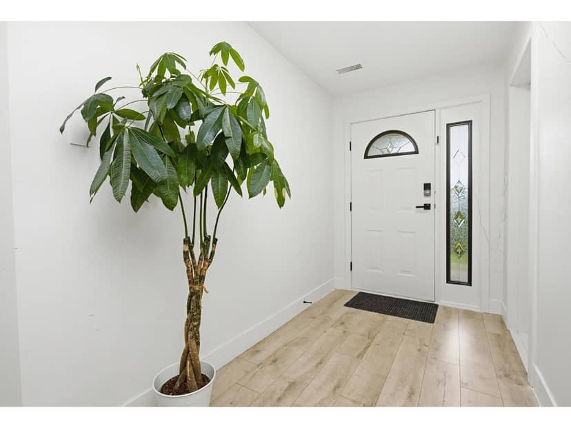 8103 CARIBOU STREET, Mission, photo 5