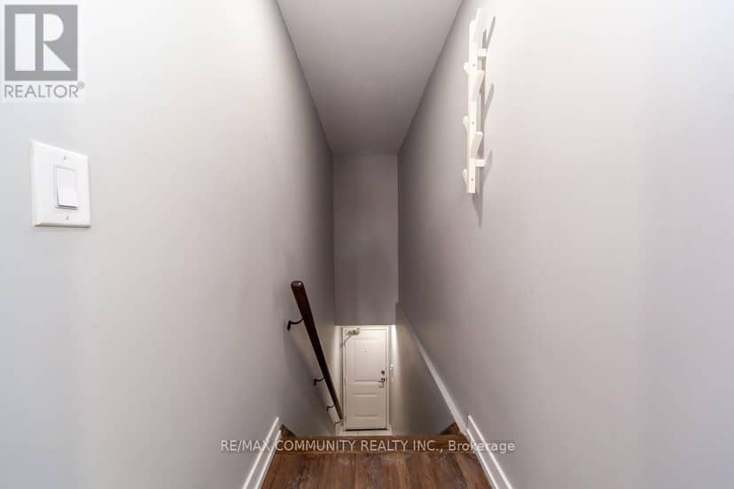2322 - 20 Westmeath Lane — photo 8 of 40