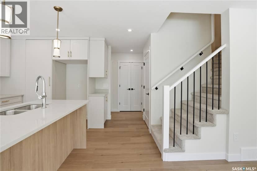 313 155 McFaull WAY — photo 10 of 39