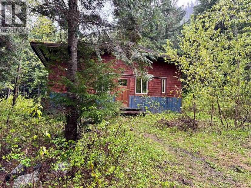 6610 6 Highway, Ymir, photo 8