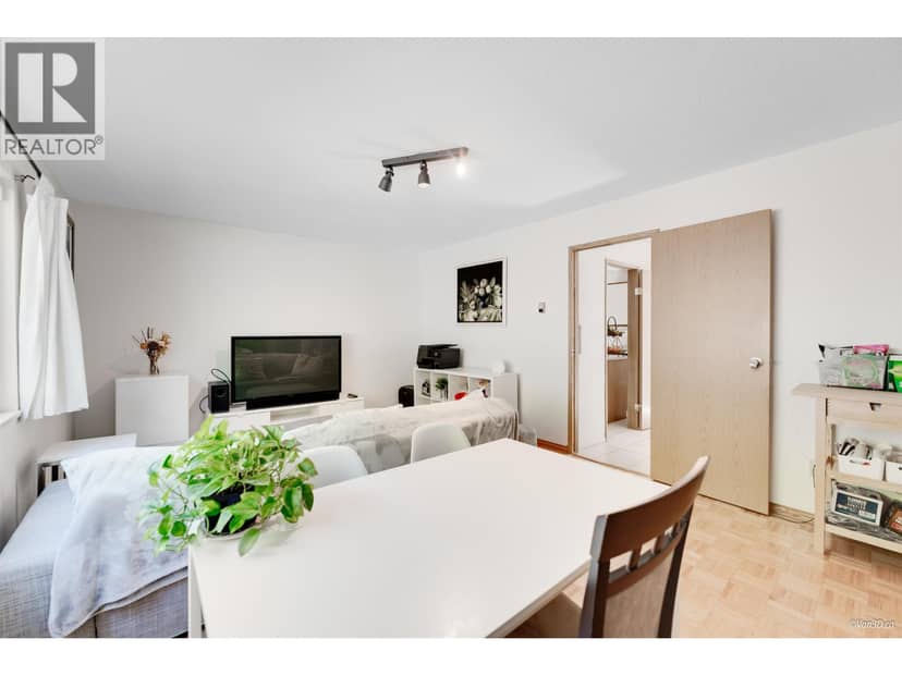 Back unit 8607 SELKIRK STREET, Vancouver, photo 4