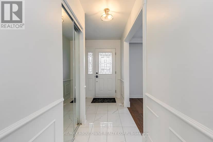 2565 Windjammer Road — photo 5 of 40