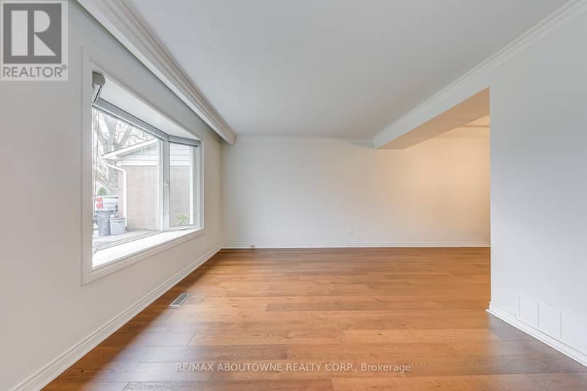 2565 Windjammer Road — photo 6 of 40