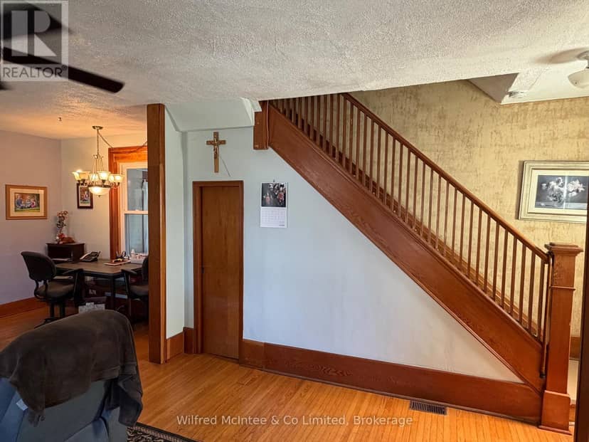 393 7th Avenue — photo 15 of 26