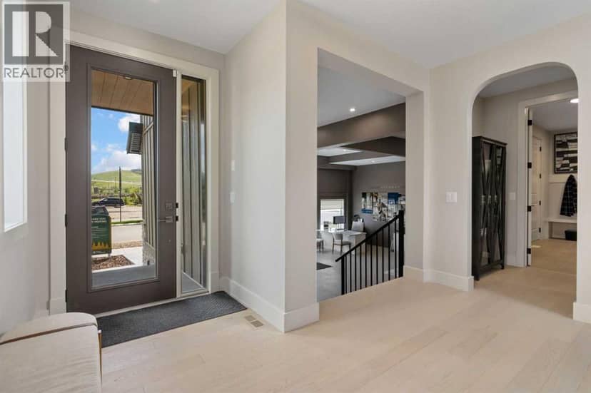 364 Greenwich Drive NW, Calgary, photo 3