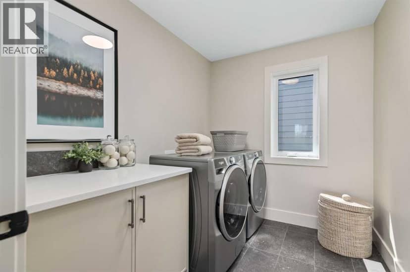 364 Greenwich Drive NW — photo 30 of 40