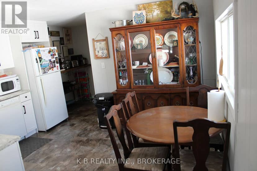 4 Cedar Street W — photo 7 of 19