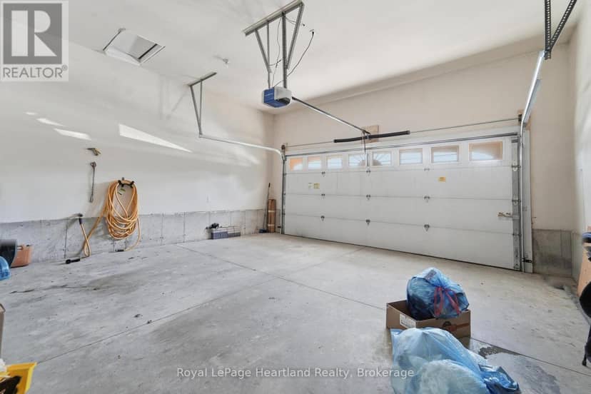 62 Victoria Boulevard — photo 40 of 40