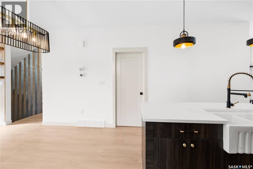 426 Empress STREET — photo 11 of 40