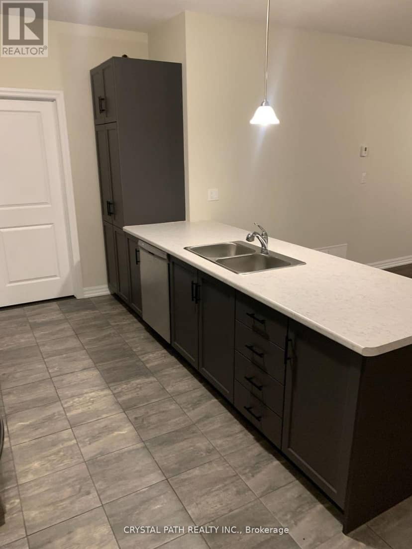 52 - 4311 Mann Street — photo 5 of 9