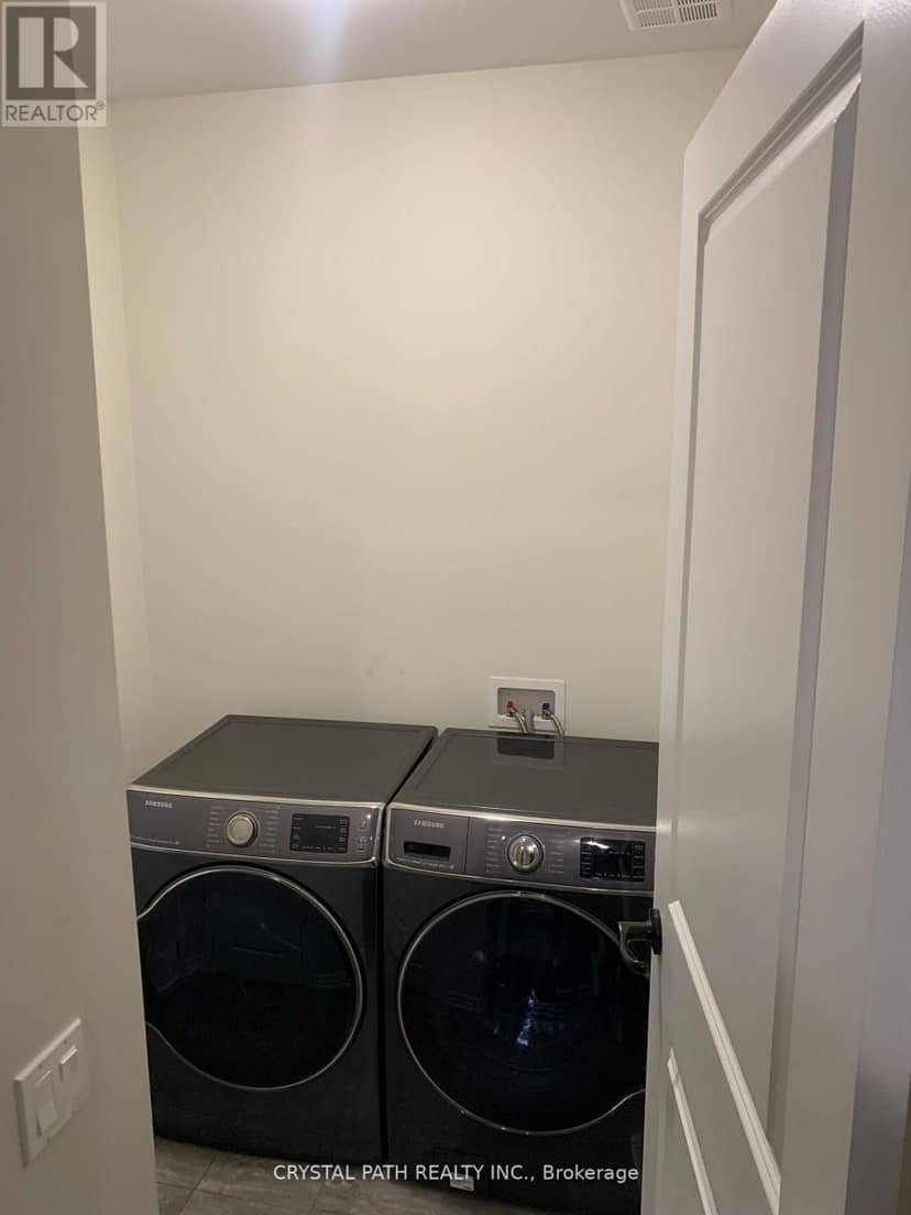 52 - 4311 Mann Street — photo 7 of 9