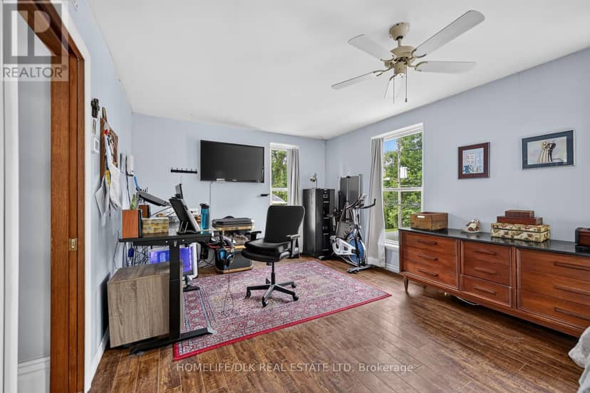 186 King Street E — photo 21 of 39