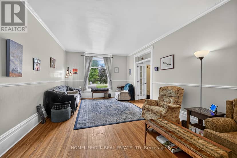 186 King Street E — photo 7 of 39
