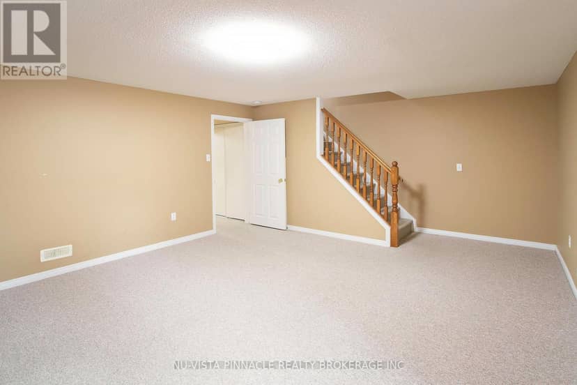 18 - 780 Fanshawe Park Road E — photo 29 of 40