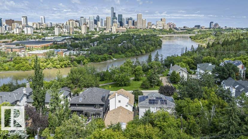 10057 91 AV NW NW, Edmonton, photo 3