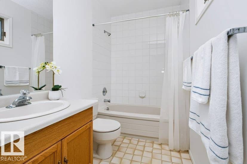 10057 91 AV NW NW — photo 37 of 40