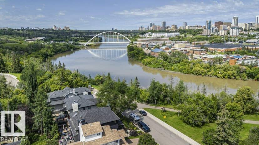 10057 91 AV NW NW, Edmonton, photo 8