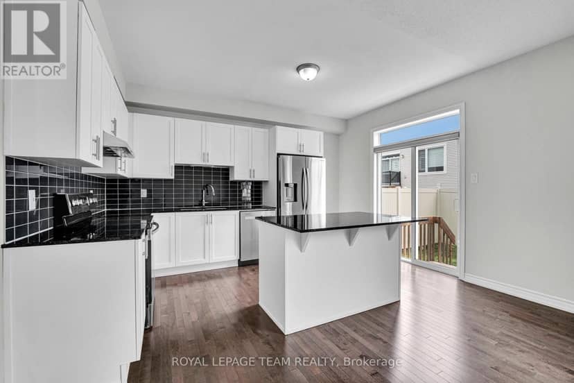 59 Moonbeam Street — photo 11 of 33