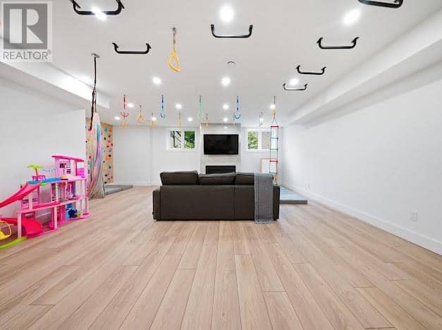 1218 Belmont Drive — photo 33 of 40