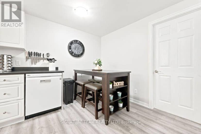 260 Fraser Street — photo 27 of 40