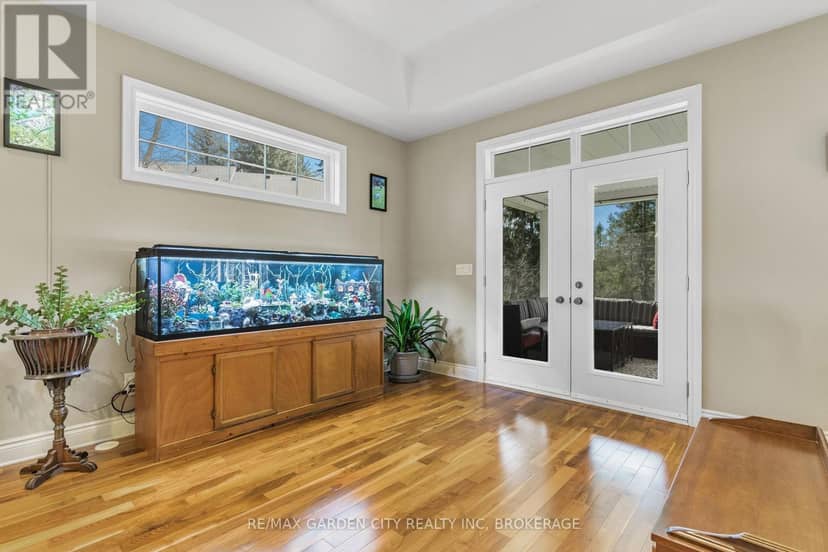 3089 Niagara River Parkway — photo 18 of 40