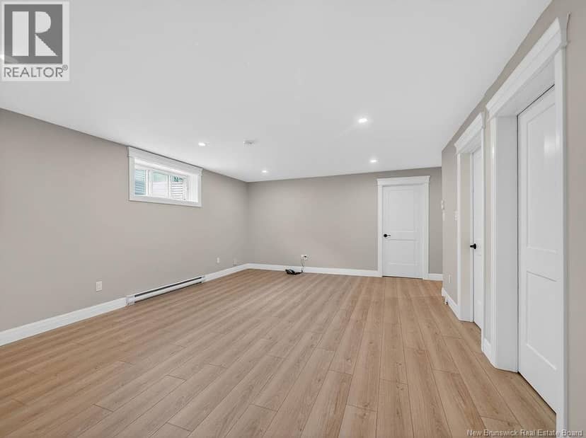24 Rosenburg — photo 26 of 35