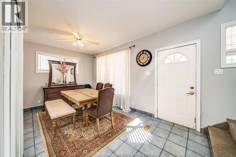 1333 Wyandotte Street — photo 4 of 25