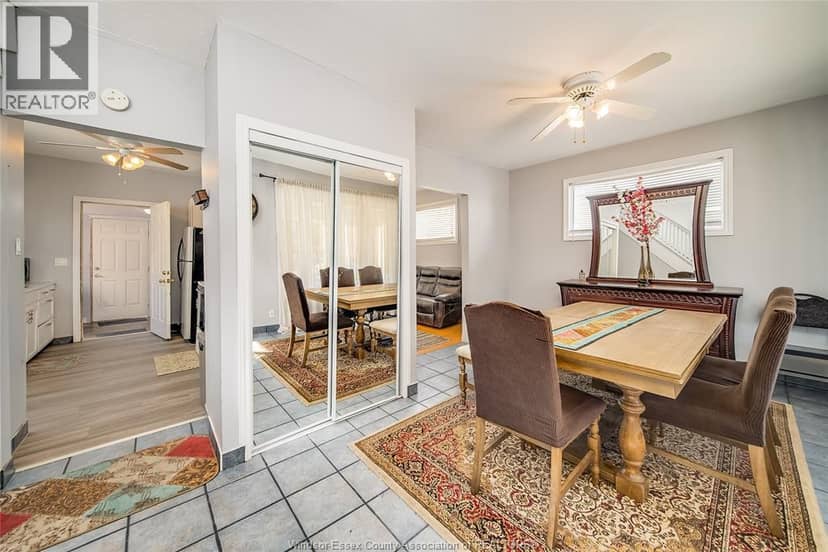 1333 Wyandotte Street — photo 5 of 25