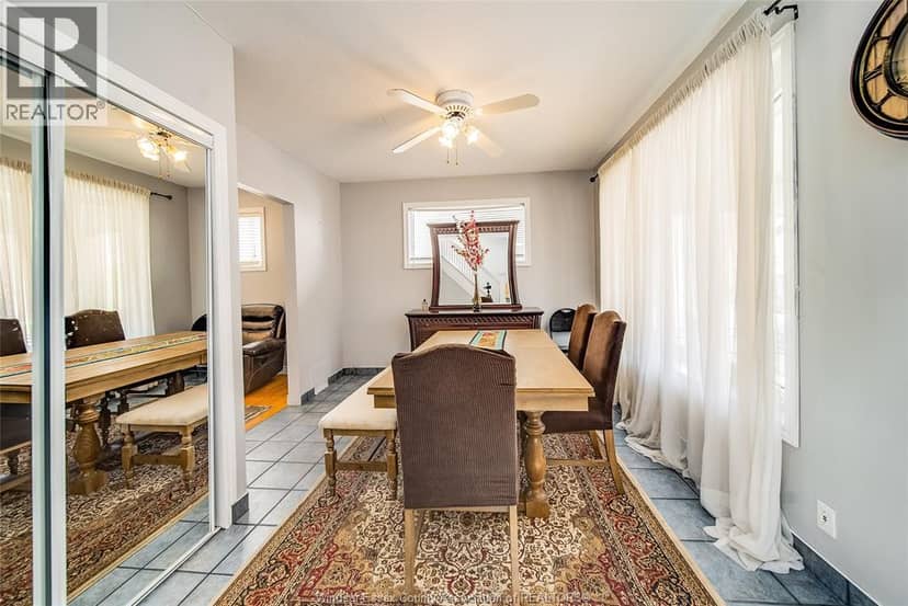 1333 Wyandotte Street — photo 6 of 25