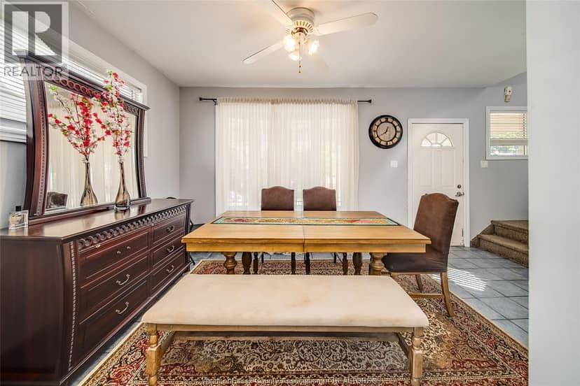 1333 Wyandotte Street — photo 7 of 25
