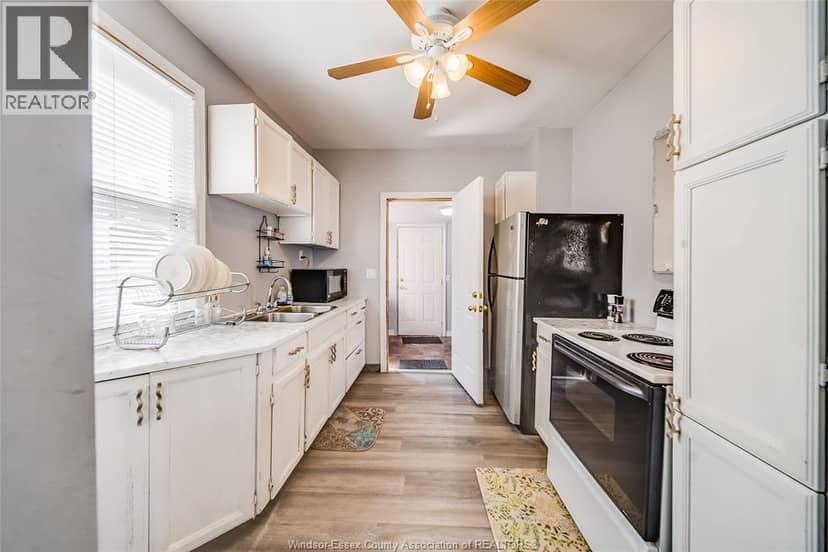 1333 Wyandotte Street — photo 8 of 25