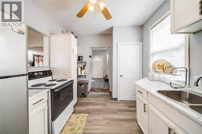 1333 Wyandotte Street — photo 9 of 25