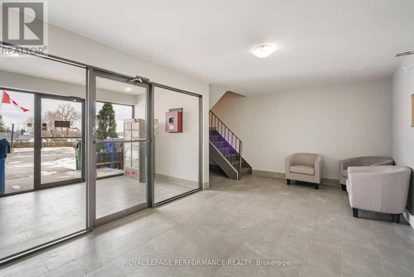 209 - 220 Kenyon Street W, North Glengarry, photo 2