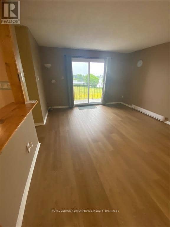 209 - 220 Kenyon Street W, North Glengarry, photo 7