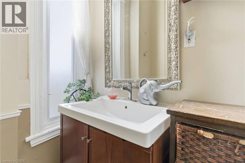 30 ONTARIO Avenue — photo 29 of 40