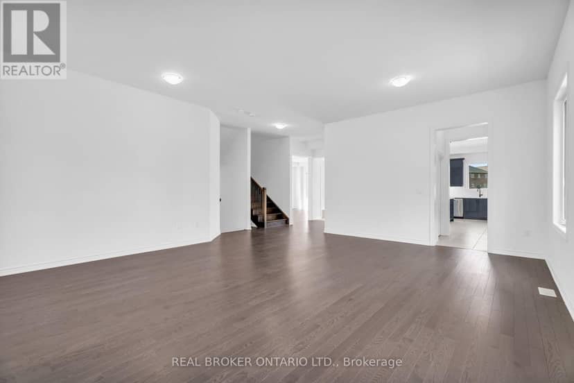 430 Vandusen Avenue — photo 9 of 40